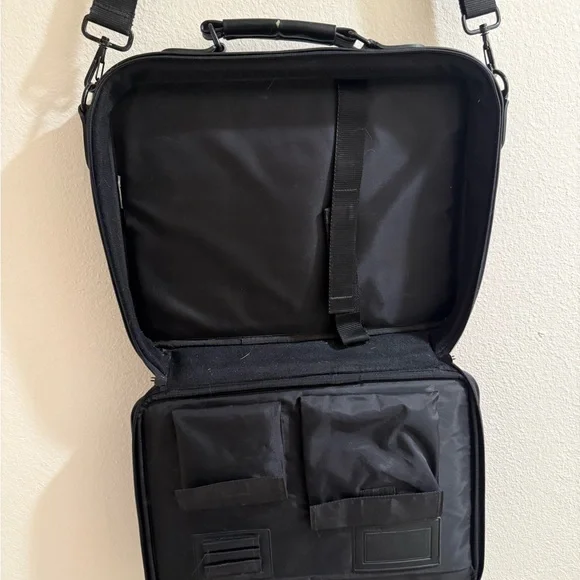 SUMDEX High Quality Thick Black Leather Shoulder Travel Laptop Messenger Bag - Picture 4 of 8